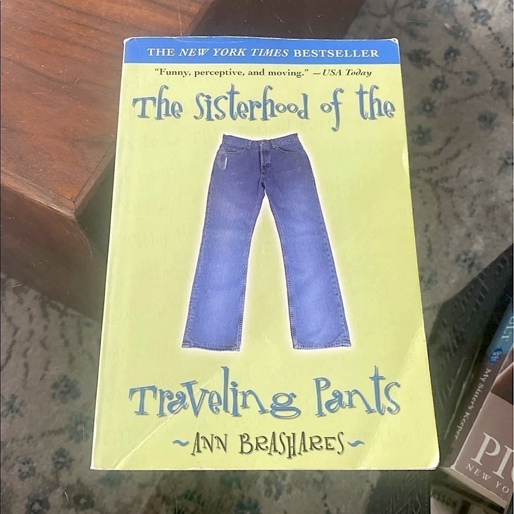 The Sisterhood of the Traveling Pants Book ✅ - Picture 1 of 1